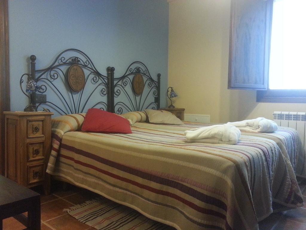 Hotel Rural El Horno De Aliaga Chambre photo